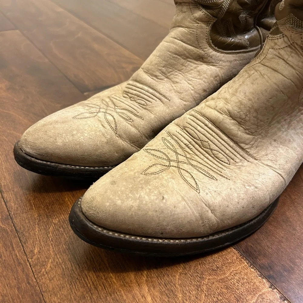Vintage Justin Cowboy Boots - Picture 9 of 10